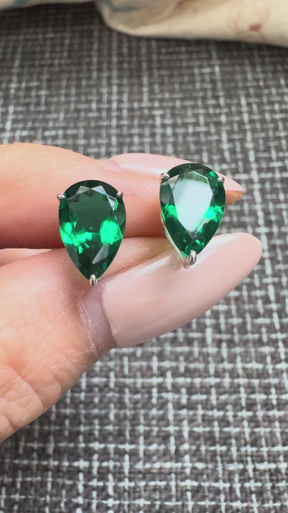Classic Style Lab Grown Emerald Earrings Nice Gift For Ladies and Women