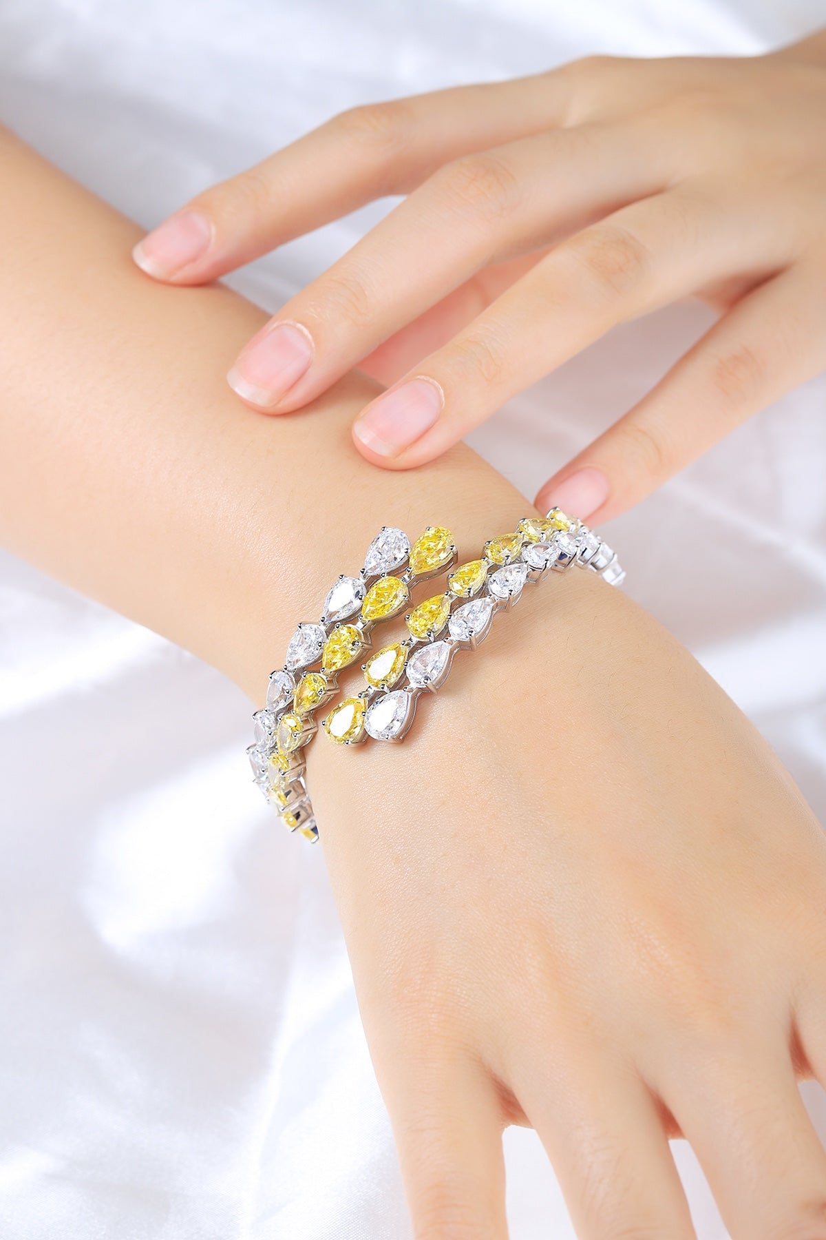 Pirmiana New Fashion 32.67ct Pear Shape Simulated Diamond Bracelet S925 Silver Jewelry Engagement Gift Women