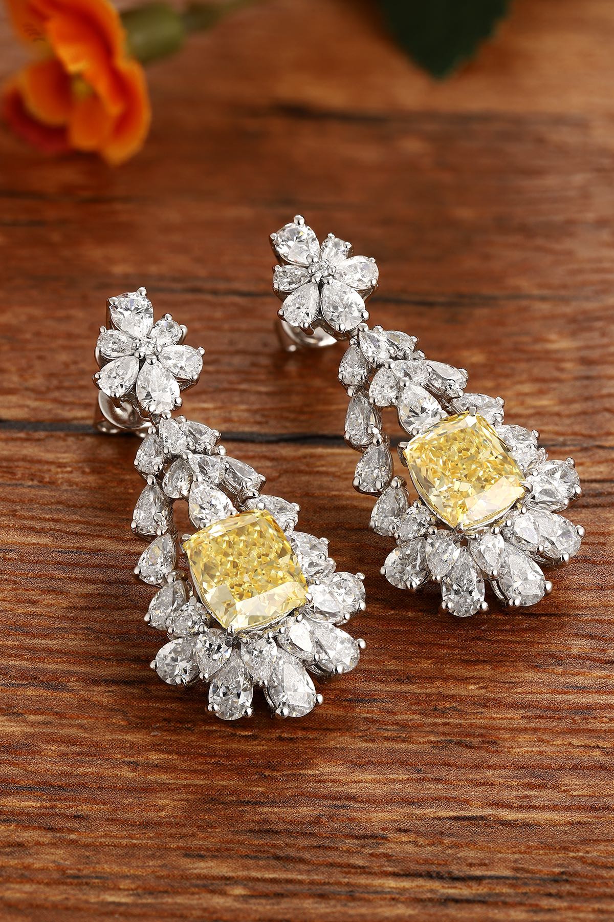 Pirmiana Elegant and Luxury 4ct Simulated Diamond Earrings S925 Silver Jewelry Engagement Gift Women