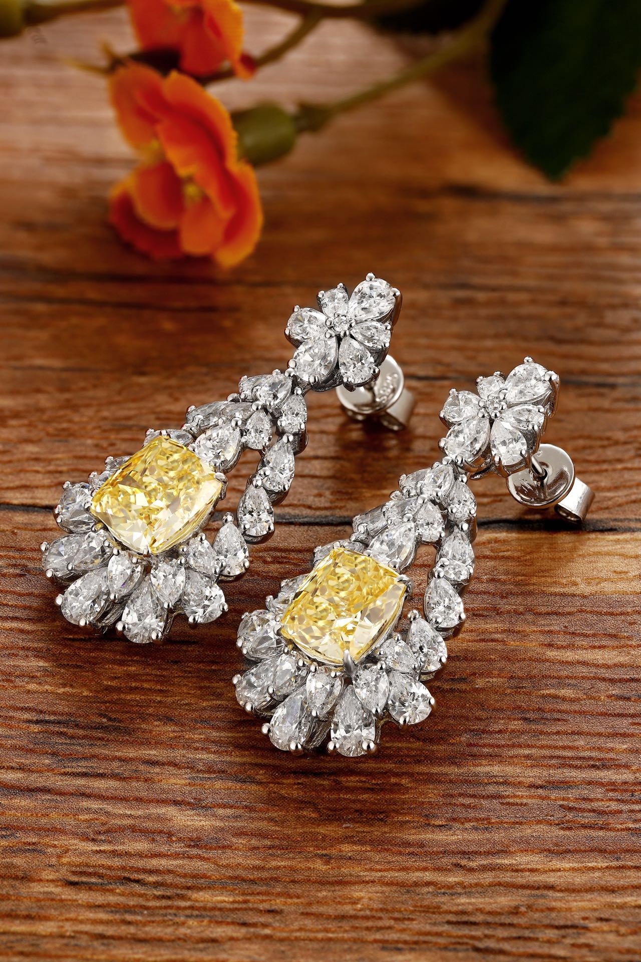 Pirmiana Elegant and Luxury 4ct Simulated Diamond Earrings S925 Silver Jewelry Engagement Gift Women